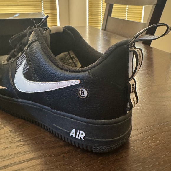 Nike Air Force 1 07 LV8 Overbranding - Picture 6 of 8